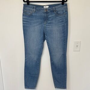 Vineyard Vines Women's Light Blue Skinny Jeans - Size 14
